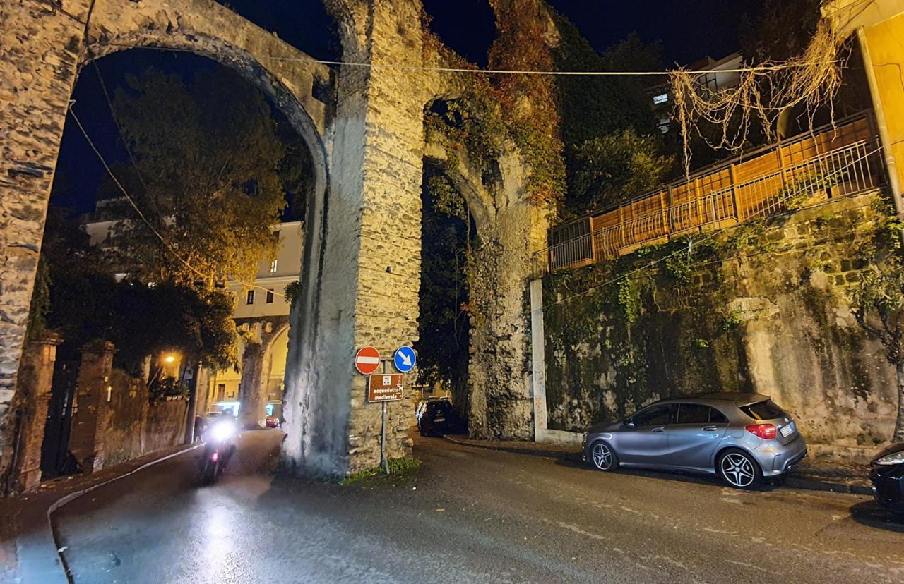 La Casa Sugli Archi Salerno Exterior foto